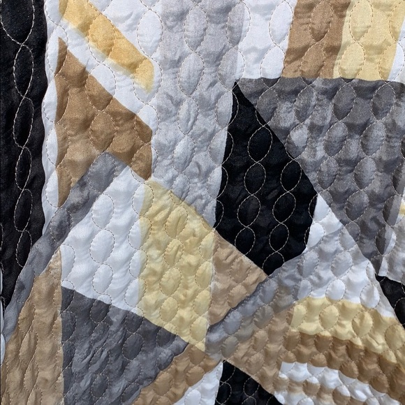 Abstract Lightly Quilted Jacket - Picture 3 of 3